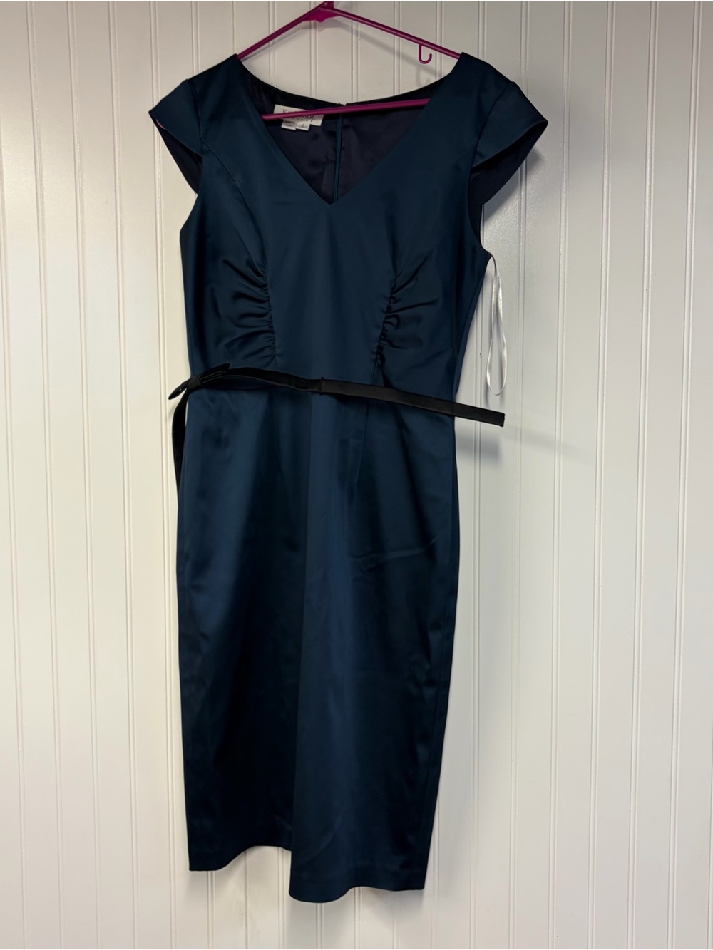 Kay Unger Women's Navy Sheath Dress with V-Neck and Belt Size 6